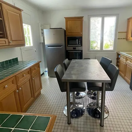 Beautiful And Spacious House Near The Sea Holiday home *