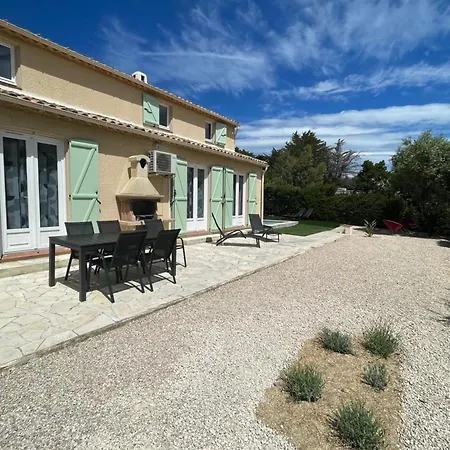 Beautiful And Spacious House Near The Sea Holiday home